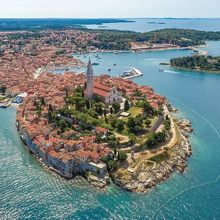 2 Bedroom Lovely In Holiday home Rovinj