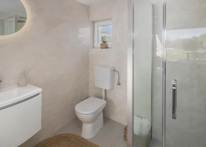 2 Bedroom Lovely In Rovinj